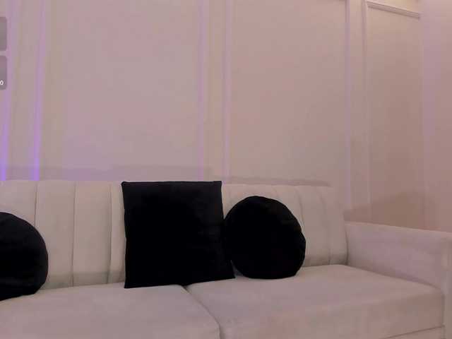 ValeriaRoldan live cam on BongaCams