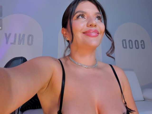 ValeriaRoldan live cam on BongaCams