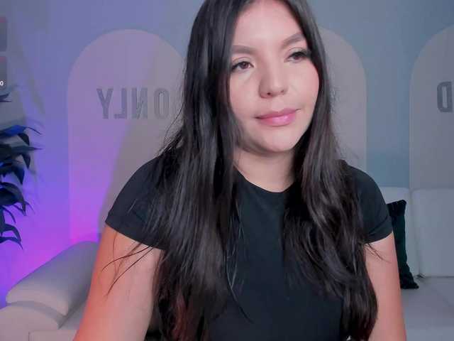 ValeriaRoldan live cam on BongaCams