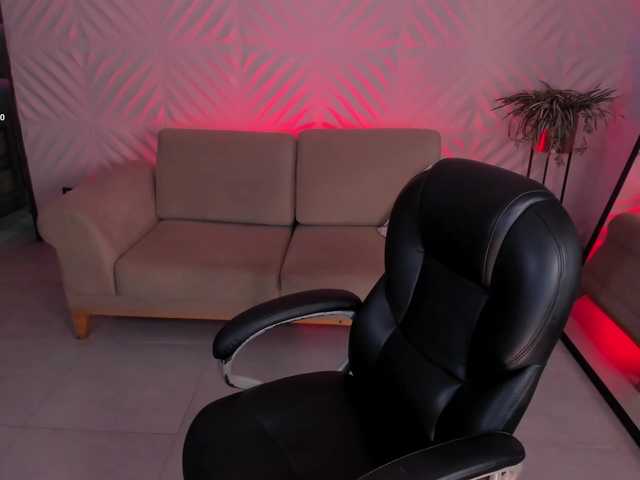 ValeriaRoldan live cam on BongaCams