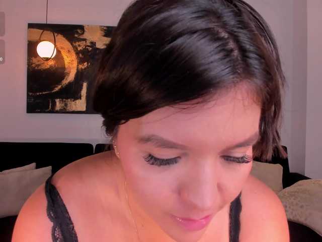 ValeriaRoldan live cam on BongaCams