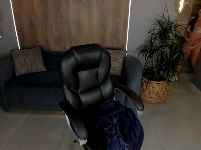 ValeriaRoldan live cam on BongaCams