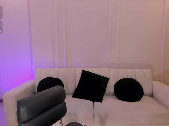 ValeriaRoldan live cam on BongaCams