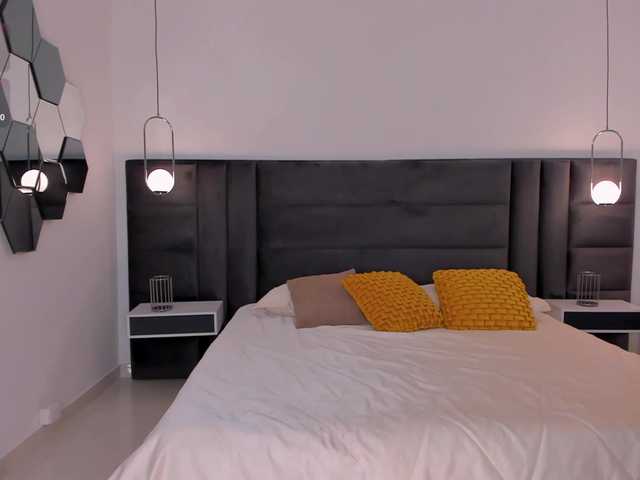 ValeriaRoldan live cam on BongaCams