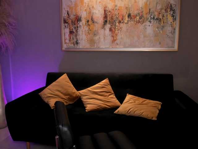 ValeriaRoldan live webcam show