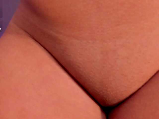 ValeriaRoldan live webcam show