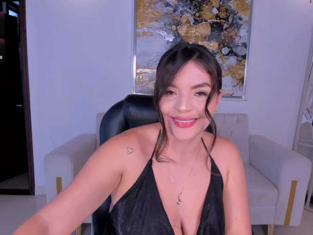 ValeriaRoldan live cam on BongaCams