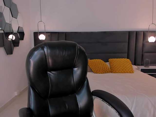 ValeriaRoldan live cam on BongaCams