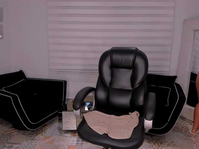 ValeriaRoldan live cam on BongaCams