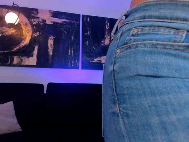 ValeriaRoldan webcam