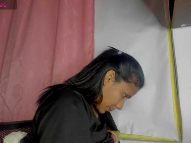nentia-horny live cam on BongaCams
