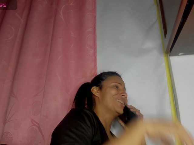 nentia-horny live cam on BongaCams