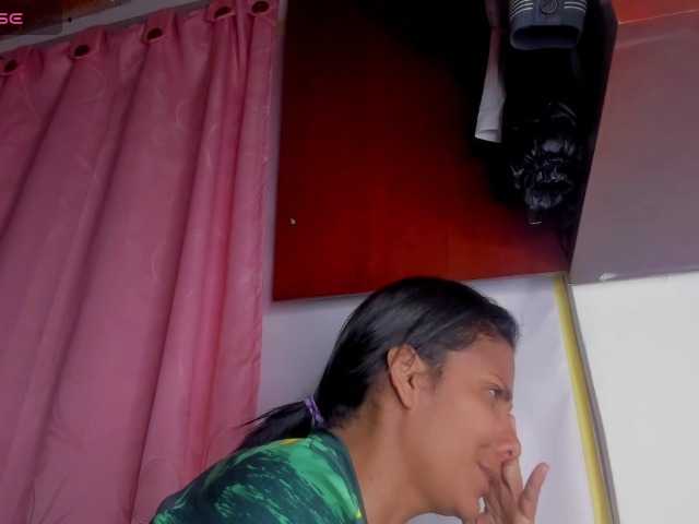 nentia-horny live cam on BongaCams