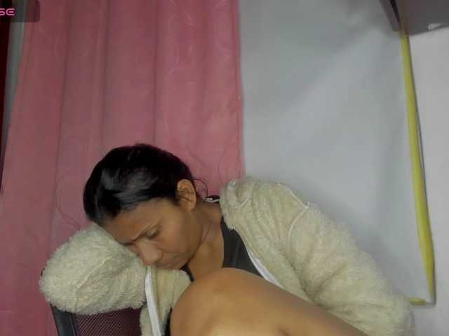 nentia-horny live cam on BongaCams