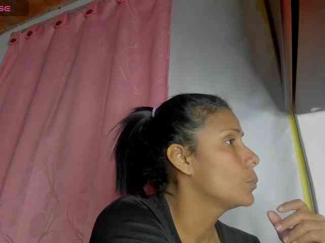 nenita-horny webcam