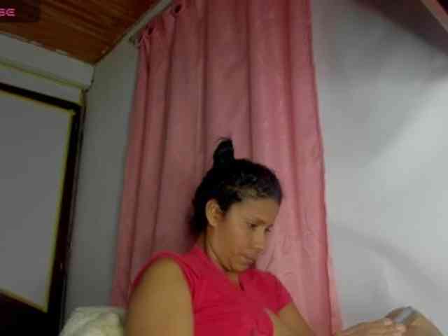 nenita-horny webcam