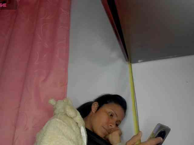 nenita-horny webcam