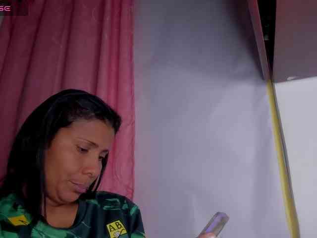 nenita-horny webcam