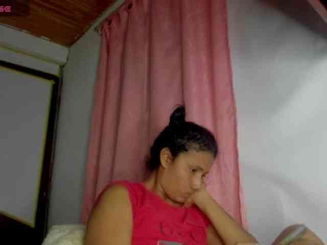nenita-horny webcam