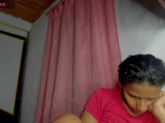 Modella: nenita-horny