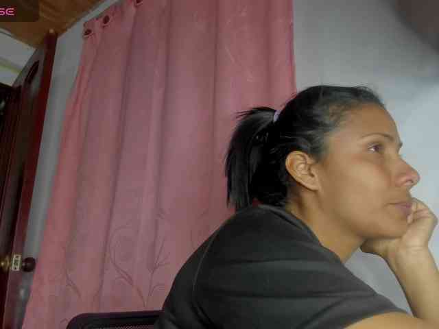 nenita-horny webcam