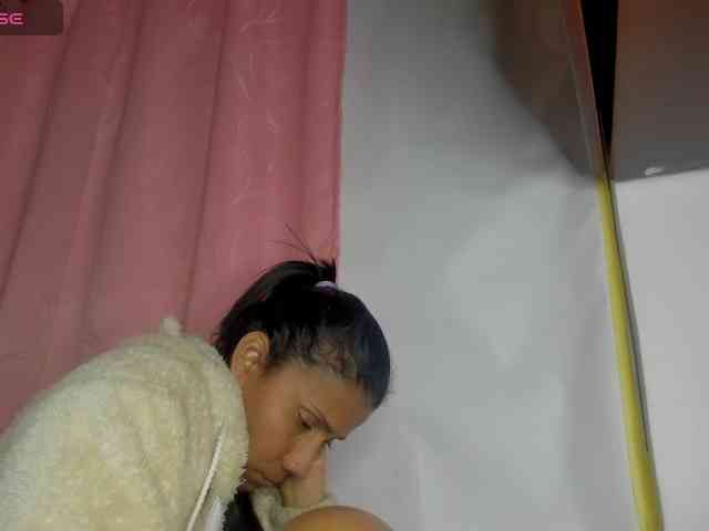 nenita-horny webcam