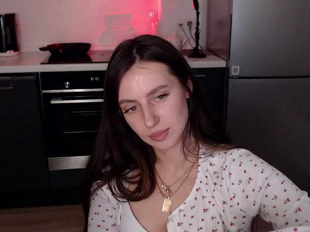 Lilijily live cam