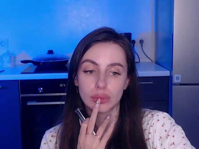 Lilijily, live now on BongaCams