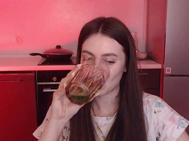 Lilijily live webcam show