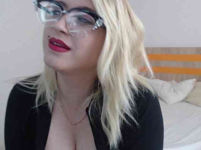 ElizabethRaegan webcam