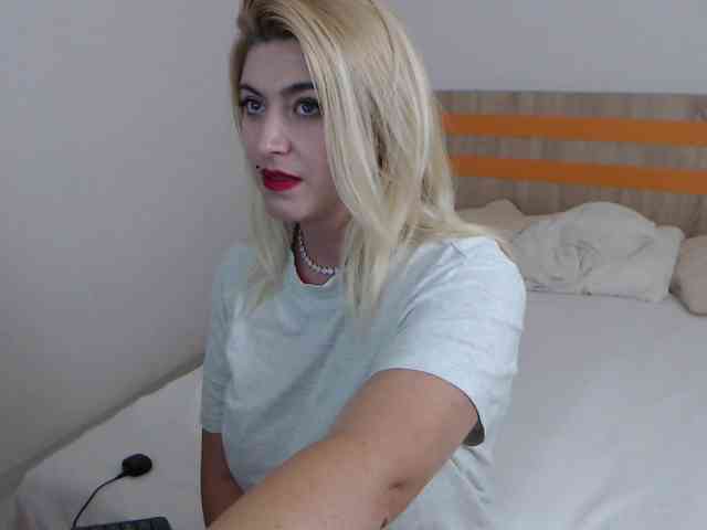ElizabethRaegan ElizabethRaegan