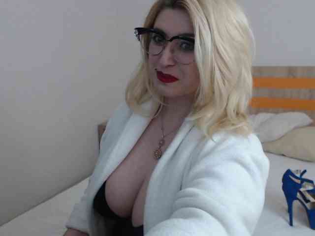 ElizabethRaegan webcam