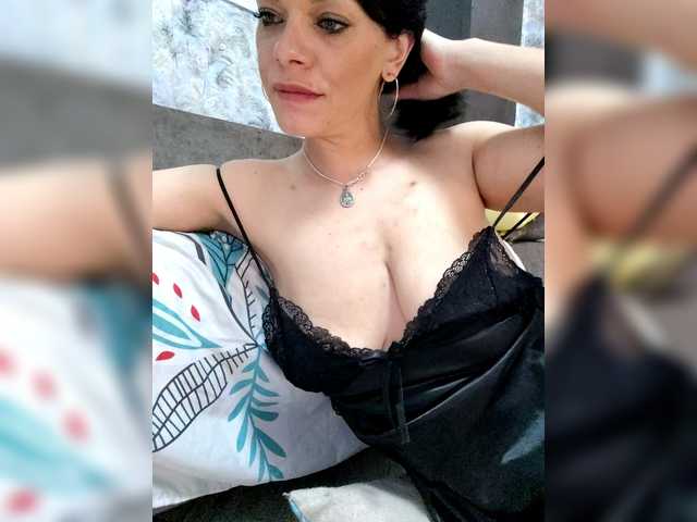 эросцена Lois-Lorrie