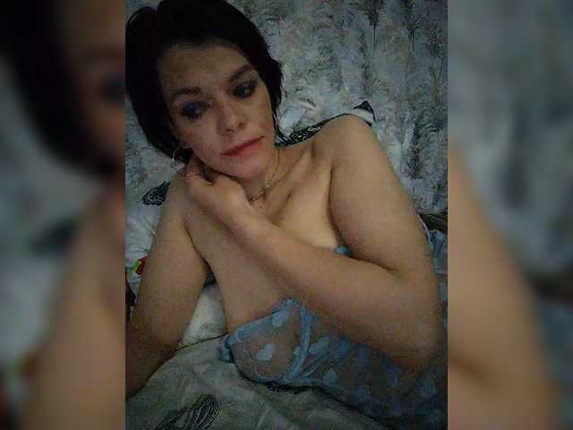Sex chat gratuit in direct cu Lois-Lorrie pe BongaCams