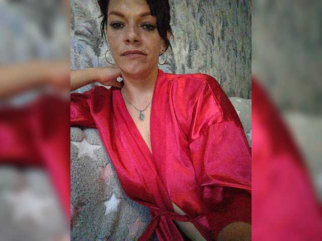 Sex chat gratuit in direct cu Lois-Lorrie pe BongaCams