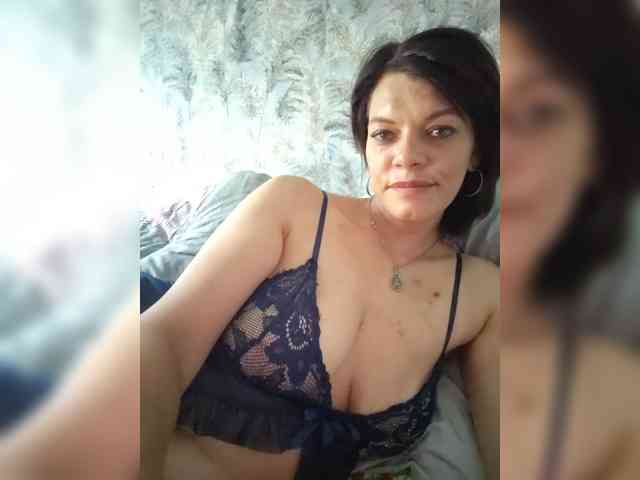 Lois-Lorrie Live Webcam on BongaCams