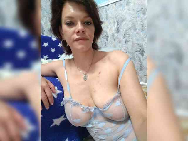 Lois-Lorrie webcam