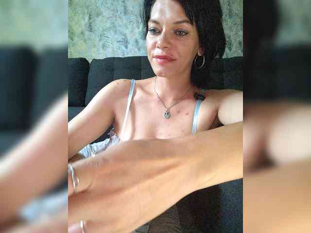 Lois-Lorrie webcam