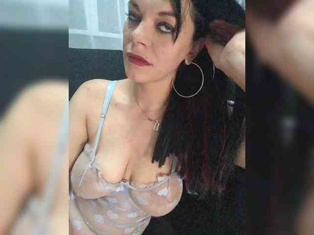 Lois-Lorrie webcam