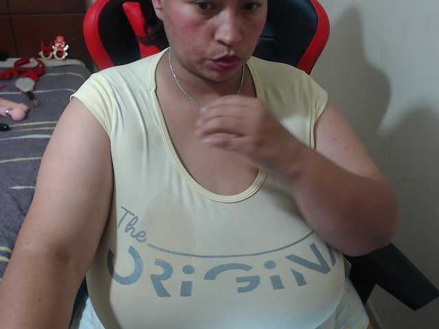 CamilaSexHot live cam on BongaCams