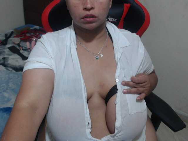 CamilaSexHot live cam on BongaCams