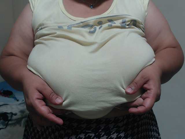 CamilaSexHot live cam on BongaCams