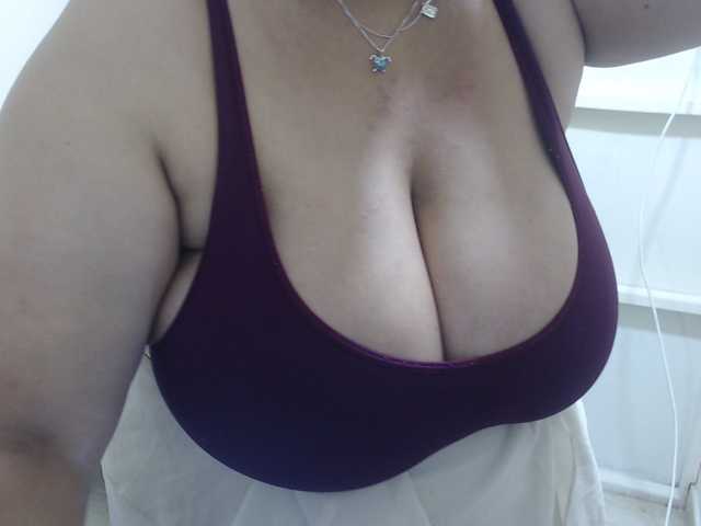 CamilaSexHot live cam preview