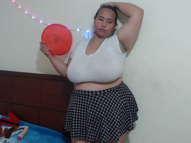 CamilaSexHot live cam on BongaCams