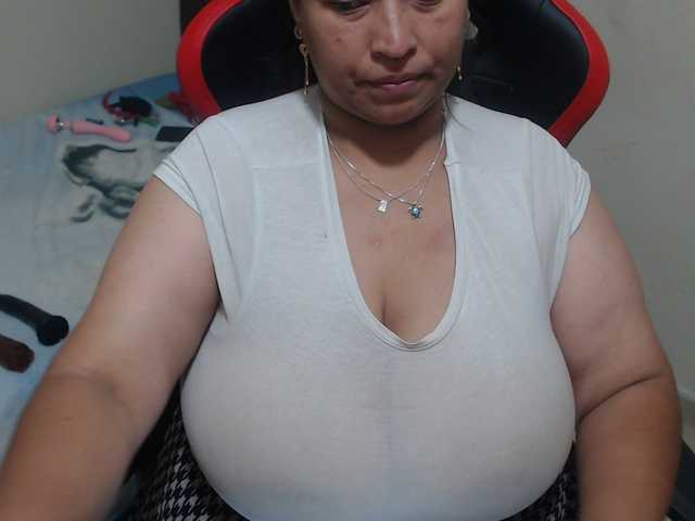 CamilaSexHot live cam on BongaCams