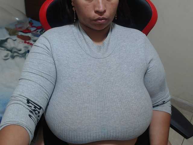 CamilaSexHot live cam on BongaCams