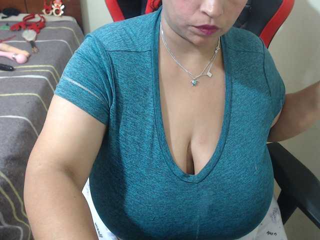 CamilaSexHot live cam on BongaCams