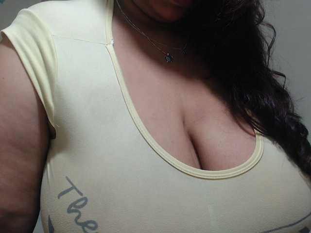 CamilaSexHot live cam on BongaCams