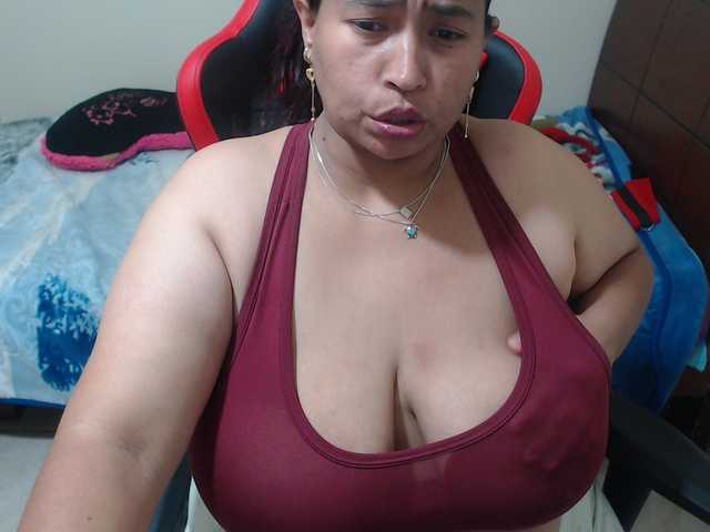 CamilaSexHot live cam on BongaCams