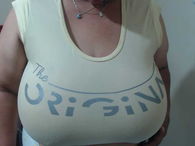 CamilaSexHot live cam on BongaCams